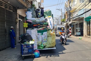 Quận 1, TP.HCM: Không phân loại rác sẽ bị xử phạt đến 1 triệu đồng