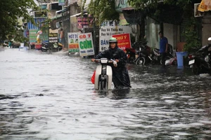 Hôm nay, dự báo TP.HCM ngập sâu do mưa và triều cường dâng cao
