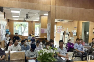 Vắng người làm hồ sơ trong ngày đầu áp dụng bảng giá đất mới