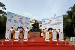 TP.HCM khởi công dự án chiếu sáng một loạt công trình