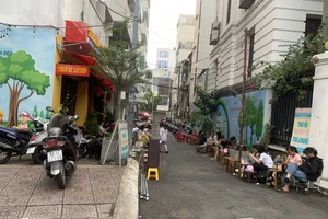 TP.HCM tăng cường kiểm tra, xử phạt các trường hợp lấn chiếm vỉa hè, lòng đường