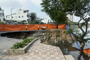 TP.HCM khắc phục sự cố sụt lún bờ kè kênh Tàu Hủ, phường Chánh Hưng trước ngày 10-2