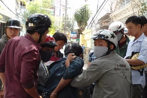 Đặc nhiệm hướng Nam nổ súng bắt 2 kẻ cướp 