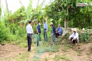 Video: Công trình đê bao kéo dài 10 năm vì còn 5 hộ chưa giao mặt bằng