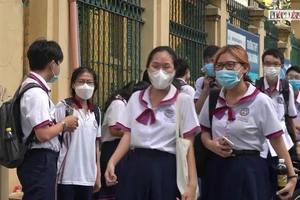 Video: Thí sinh bất ngờ khi đề Văn trúng bài ‘Sóng’ như Đen Vâu ‘tiên tri’ 