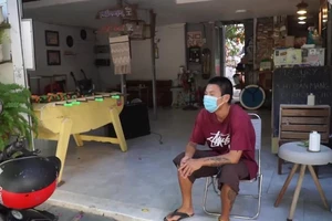 Video: Hàng quán ở Đà Nẵng ‘kiệt sức’ khi trải qua nhiều đợt dịch COVID-19