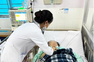 Kịp thời cứu sống bệnh nhân suy thận giai đoạn cuối, nhiều bệnh nền