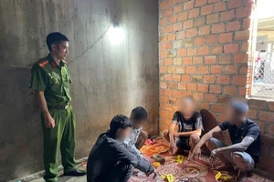 4 thanh niên sử dụng ma túy xong đi ngủ, mở mắt dậy thấy Công an đợi sẵn