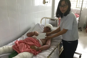 Bạn đọc hỗ trợ khẩn cấp 30 triệu cho anh Thanh ghép da