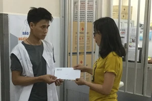 Hỗ trợ tiếp hơn 10 triệu đồng giúp anh Thanh ghép da