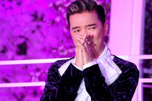 Đàm Vĩnh Hưng làm gì để bảo vệ uy tín sau vụ 15.000 tỉ? 