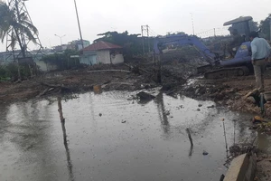 Quận 12: Trời không mưa nhà dân vẫn bị ngập