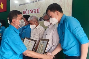 Công đoàn TP.HCM chi hơn 400 tỉ đồng chăm lo tết NLĐ