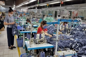 Người lao động tại Công ty TNHH Fly High Garment đã nhận được tiền hỗ trợ thuê nhà. Ảnh: ĐẶNG LÊ 