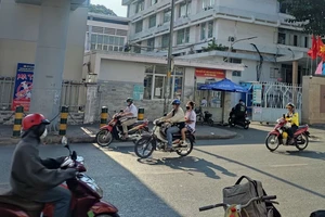 Từ 1-7-2025, người lao động điều trị khi bị tai nạn khi đi từ nơi ở đến nơi làm việc sẽ được hưởng chế độ ốm đau. Ảnh: NGUYỄN HIỀN