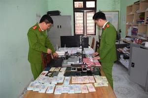 Triệt phá đường dây lừa đảo, đánh bạc qua mạng quy mô hơn 6.000 tỷ đồng