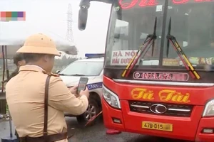 CSGT áp dụng công nghệ, tài xế không bị dừng xe, kiểm tra nhiều lần