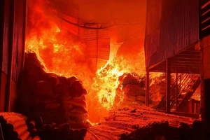 Cháy tại 3 cơ sở tái chế nhựa trong làng nghề ở Vĩnh Phúc