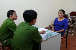 Nữ bị can trốn truy nã khi 32 tuổi đến lúc 56 tuổi thì ra đầu thú