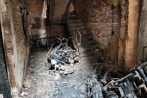 Đang xác định danh tính nạn nhân vụ cháy ở phố Trung Kính