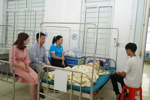 Công an Hà Giang thông tin vụ chồng hành hung vợ trước mặt con