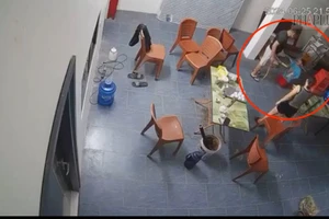 Lời khai người mẹ cùng người tình bạo hành con trai 11 tuổi