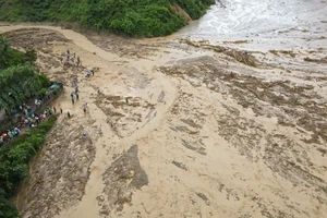 Mưa lớn ở miền Bắc làm 5 người chết, 2 người bị thương