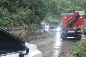 Đi xem sao băng, 2 người bị lũ ống cuốn trôi