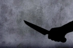 Nữ sinh 15 tuổi dùng dao gây thương tích cho bạn học