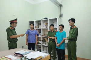 Khởi tố kẻ đấm vào mặt công an ở Lai Châu