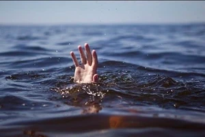 Nhóm học sinh ở Phú Thọ bị đuối nước, 5 em đang mất tích