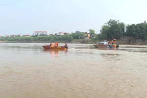 Phát hiện ba thi thể nghi là nạn nhân vụ 5 học sinh đuối nước ở Phú Thọ