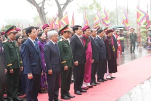 Chủ tịch nước Lương Cường dâng hương tưởng nhớ các Vua Hùng