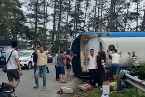 3 người tử vong trong vụ lật xe khách ở Tam Đảo