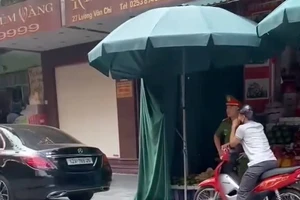 Công an khám xét nhà riêng Lê Việt Hùng ở Lạng Sơn