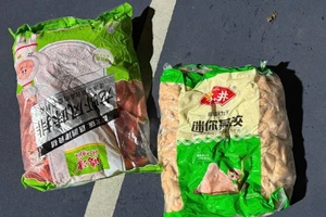 Phát hiện hơn 3 tấn thực phẩm đông lạnh không rõ nguồn gốc khi kiểm tra xe khách