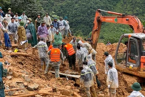Tìm thấy thi thể đầu tiên trong vụ sạt lở vùi lấp 4 người ở Tuyên Quang