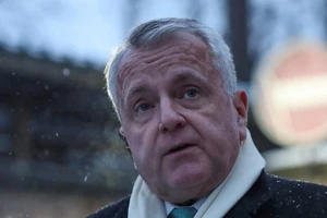 Đại sứ Mỹ tại Nga John Sullivan phát biểu trước các phóng viên tại Moscow vào tháng 1-2020.