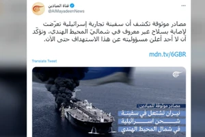 Con tàu chở hàng Israel đang bốc cháy sau khi bị tấn công ở phía bắc Ấn Độ Dương.