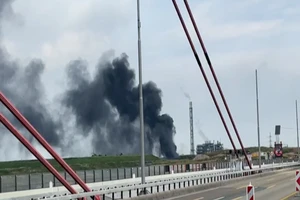 Một vụ nổ nghiêm trọng đã xảy ra tại trung tâm xử lý chất thải thuộc khu công nghiệp hóa học Chempark ở TP Leverkusen (Đức).