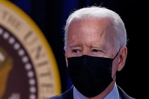 Tổng thống Mỹ Joe Biden chủ trì cuộc họp ngắn về cơn bão Ida tại Nhà Trắng vào ngày 30-8.