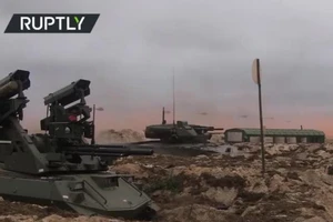 Video: Robot chiến đấu diệt tăng Nga xuất hiện trong cuộc tập trận Zapad 2021