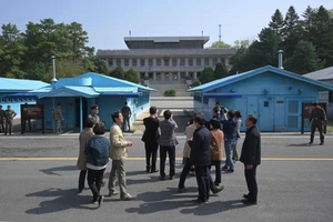 Hàn Quốc sắp nối lại tour tham quan làng đình chiến Bàn Môn Điếm 