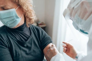 Nghiên cứu: Hầu hết các 'tác dụng phụ' không phải do vaccine COVID-19 gây ra