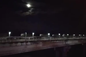 Đoàn tàu chở lực lượng quân đội Nga trở về nước sau cuộc tập trận với Belarus gần biên giới Ukraine.