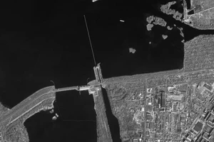 Hình ảnh vệ tinh cho thấy lực lượng Nga đang tiếp cận TP Nova Kakhovka, Ukraine, vào ngày 26-2. 