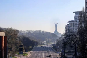 Một con đường ở thủ đô Kiev, Ukraine.