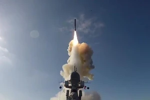 Một tên lửa Kalibr do tàu chiến Nga bắn.