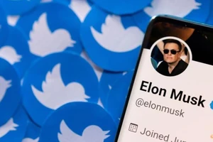 Tỉ phú Elon Musk tuyên bố hủy bỏ thương vụ mua lại mạng xã hội Twitter.
