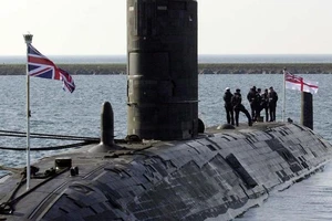 Tàu ngầm hạt nhân mang tên lửa đạn đạo HMS Victorious của Hải quân Anh.